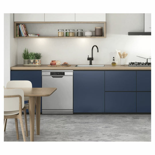 67fdb3ee73d660e571e14c3b1930be9477b1f086_Westinghouse_WSF6606XA_Freestanding_Dishwasher_lifestyle_high-high