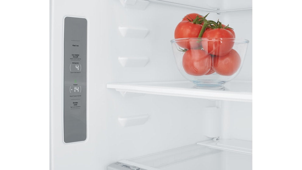 wqe5660sa-electrolux-french-quad-door-fridge-water-dispenser-silver-5_1
